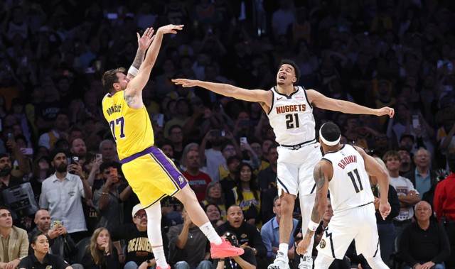 开云中国官网APP-西部排名又变了：湖人创NBA奇迹，勇士收大礼，4队排名互换