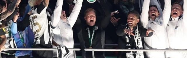 【联赛杯】基耶萨补时进球难救利物浦 纽卡2比1夺冠