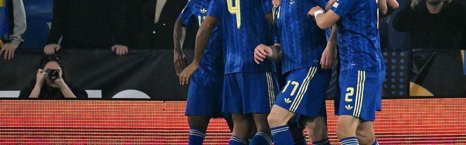 开云app下载入口-瑞典3-1淘汰乌克兰！将与波兰争世界杯门票 阿森纳6500万锋霸戴帽